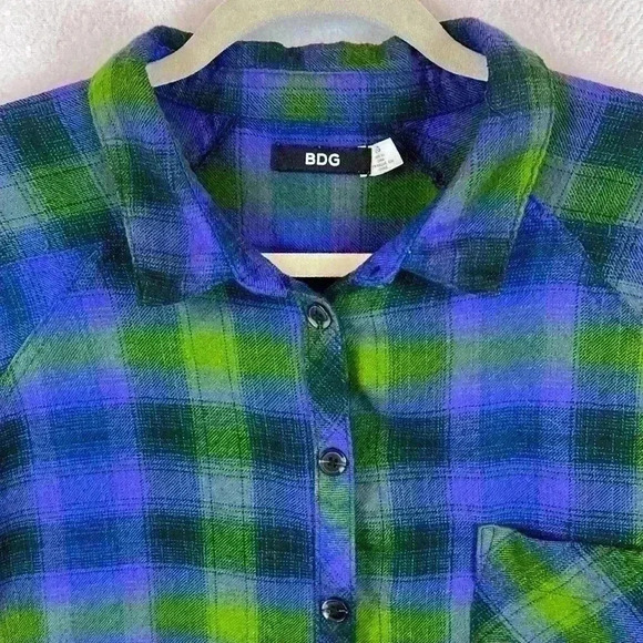 BDG Women’s Oversized Shirt Sz Large Blue/Green Plaid Rayon/Polyester - Picture 3 of 8